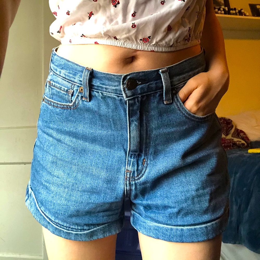 AE mom shorts